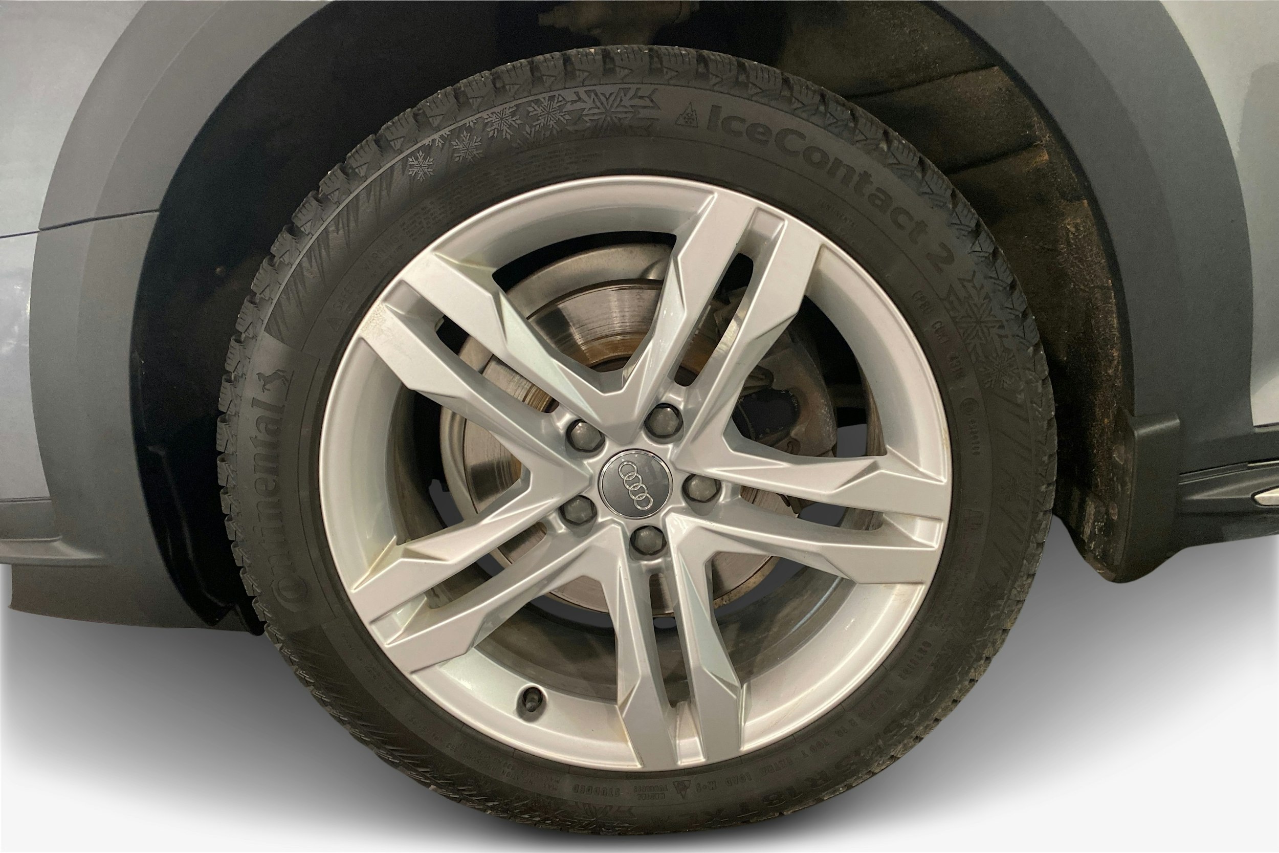 harmaa Audi A4 allroad quattro 2018 kuva 11.