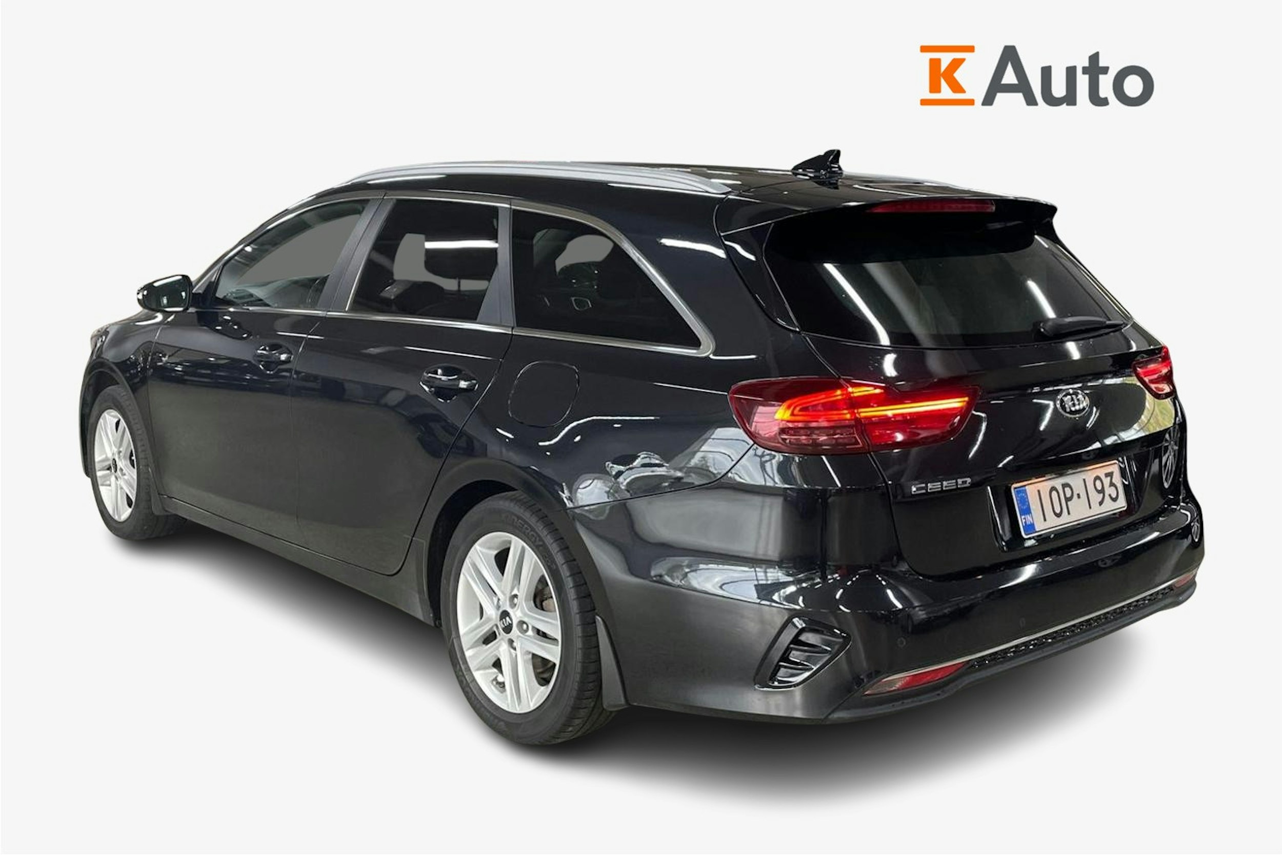 Valkoinen Audi A4 allroad quattro 2018 kuva 2.