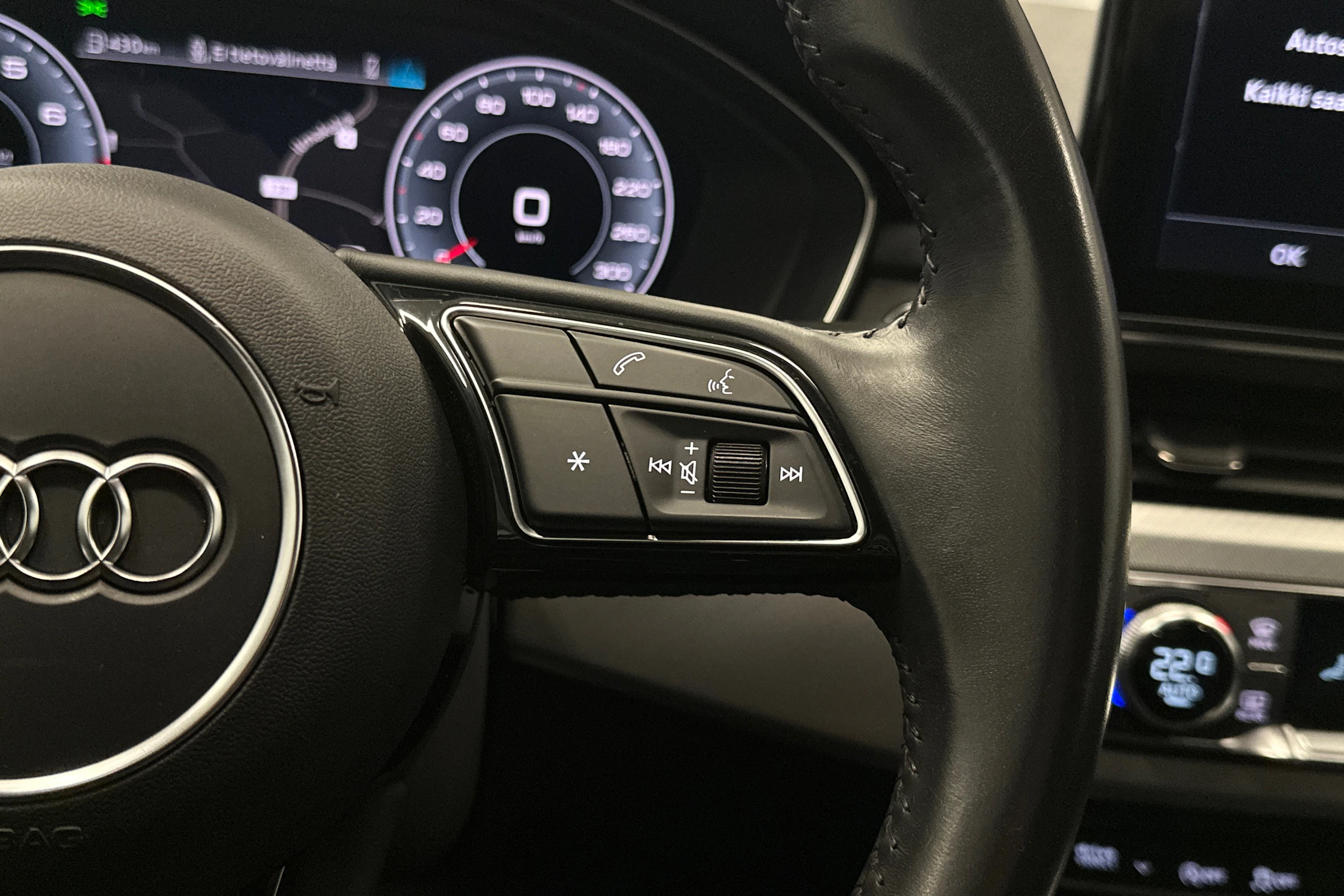 valkoinen Audi A4 allroad quattro 2020 kuva 12.