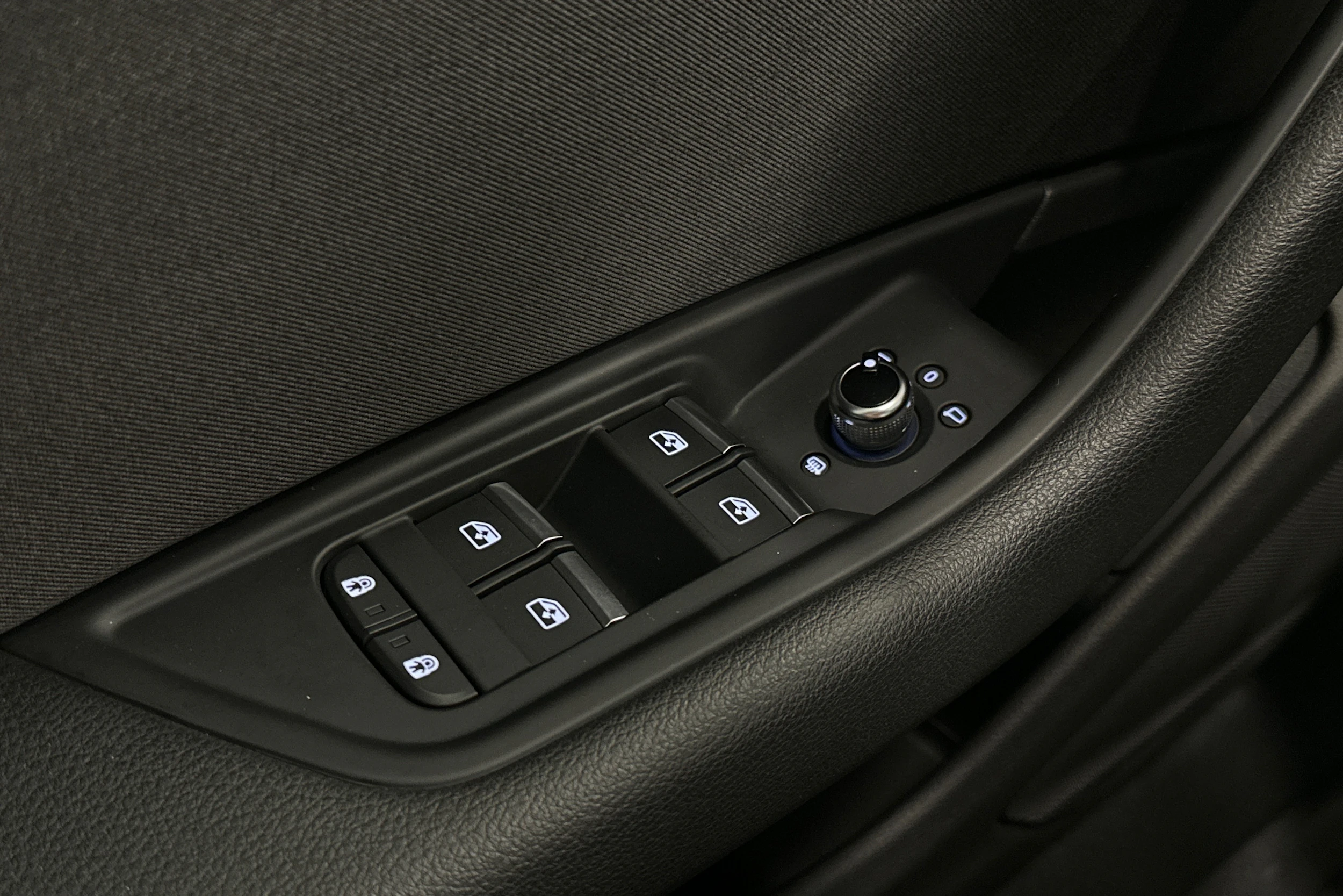 valkoinen Audi A4 allroad quattro 2020 kuva 14.