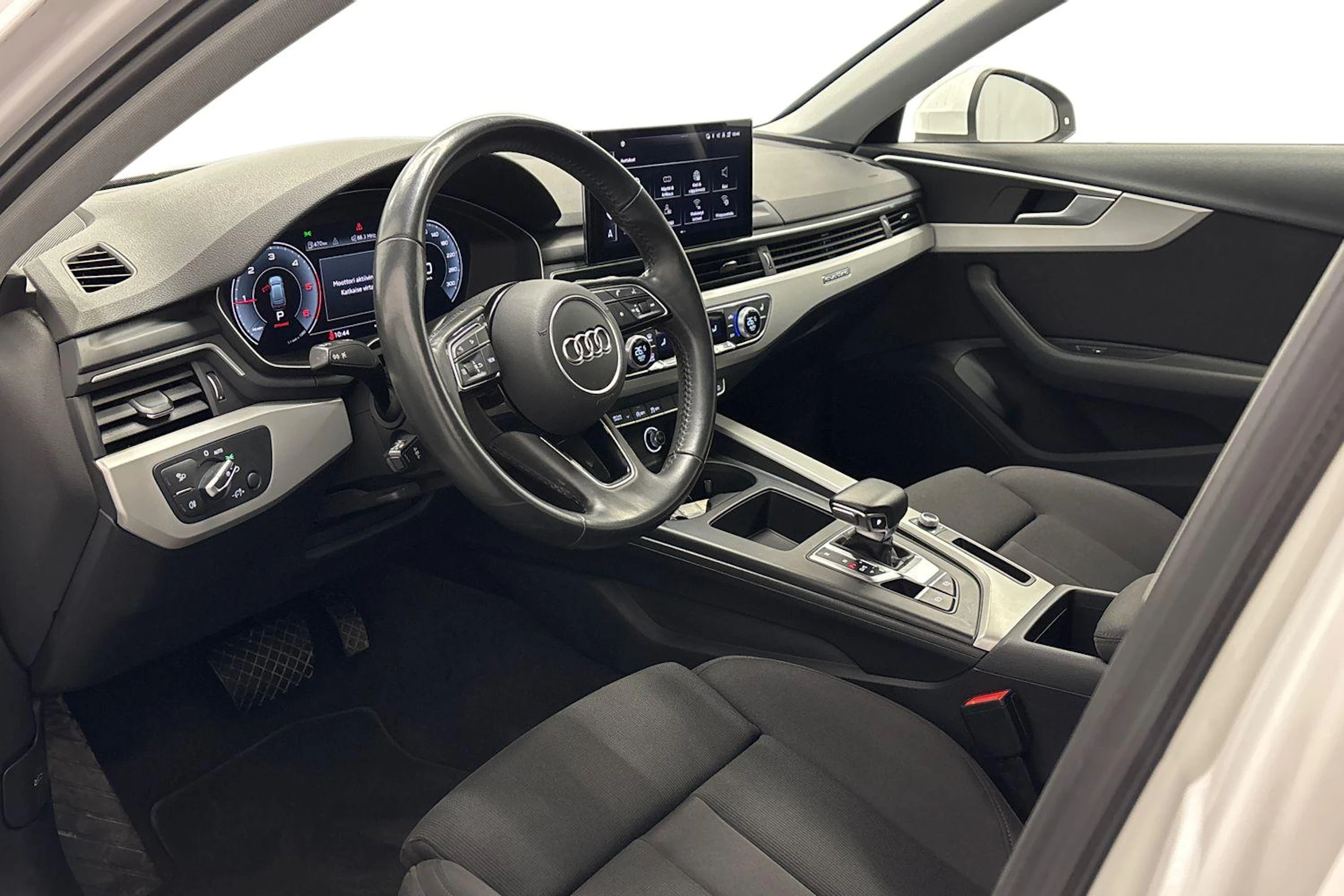valkoinen Audi A4 allroad quattro 2020 kuva 6.