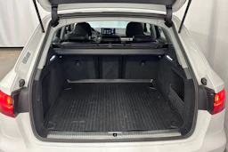 valkoinen Audi A4 allroad quattro 2020 kuva 12.