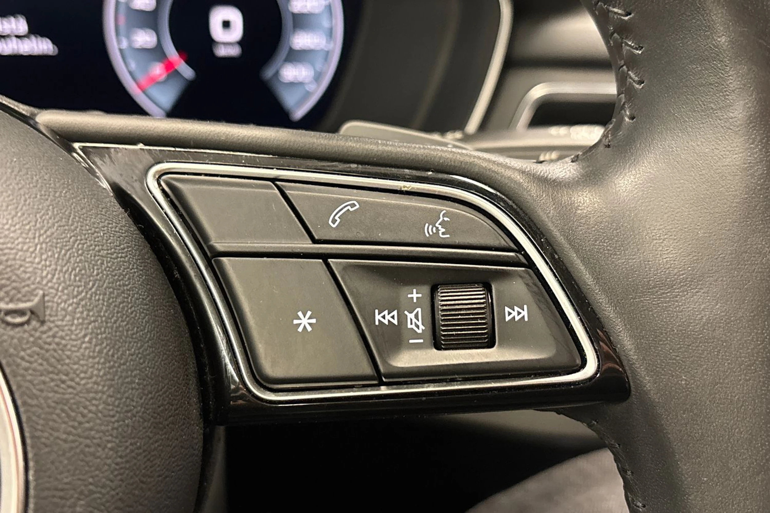 valkoinen Audi A4 allroad quattro 2020 kuva 19.