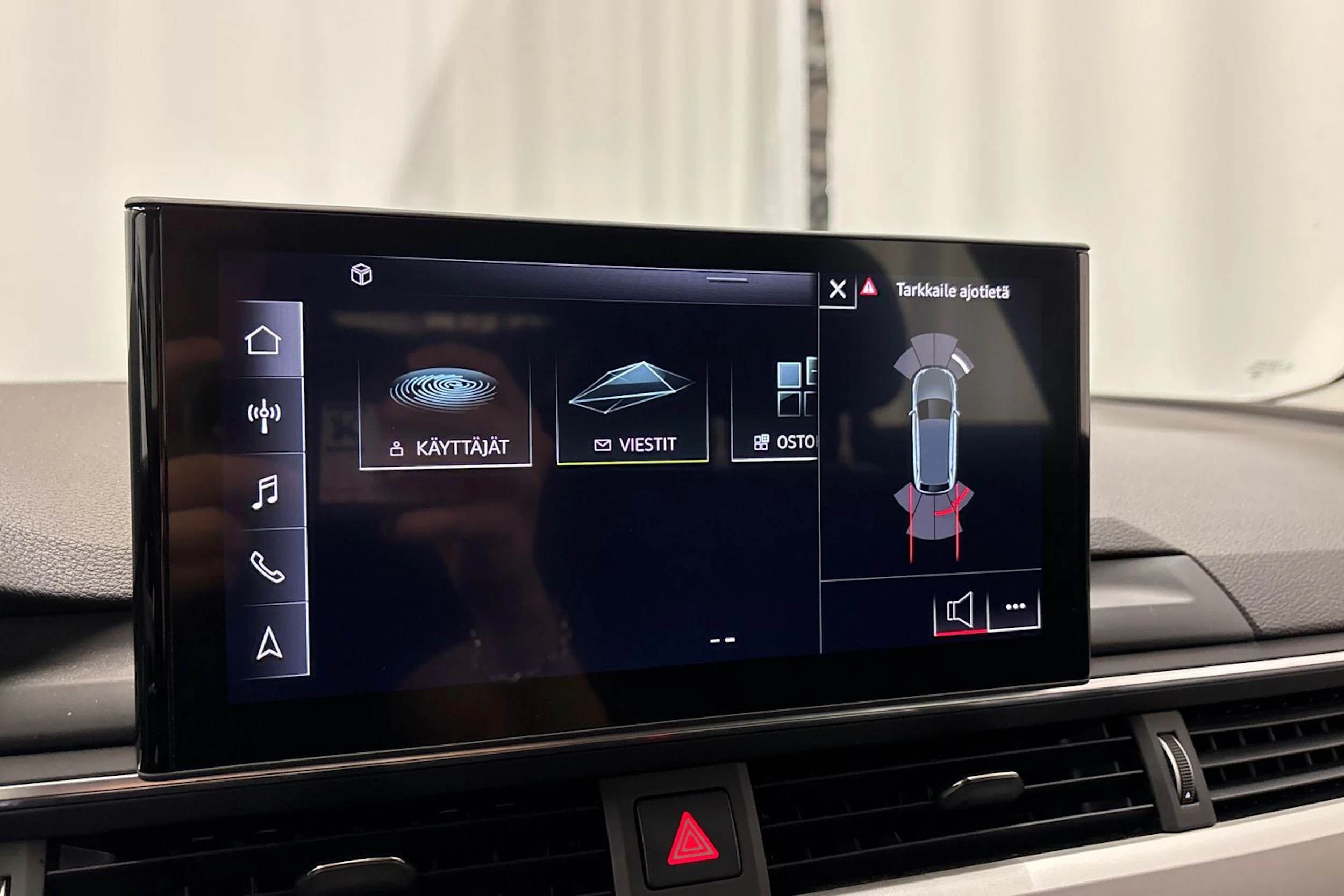 valkoinen Audi A4 allroad quattro 2020 kuva 23.