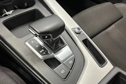 valkoinen Audi A4 allroad quattro 2020 kuva 25.