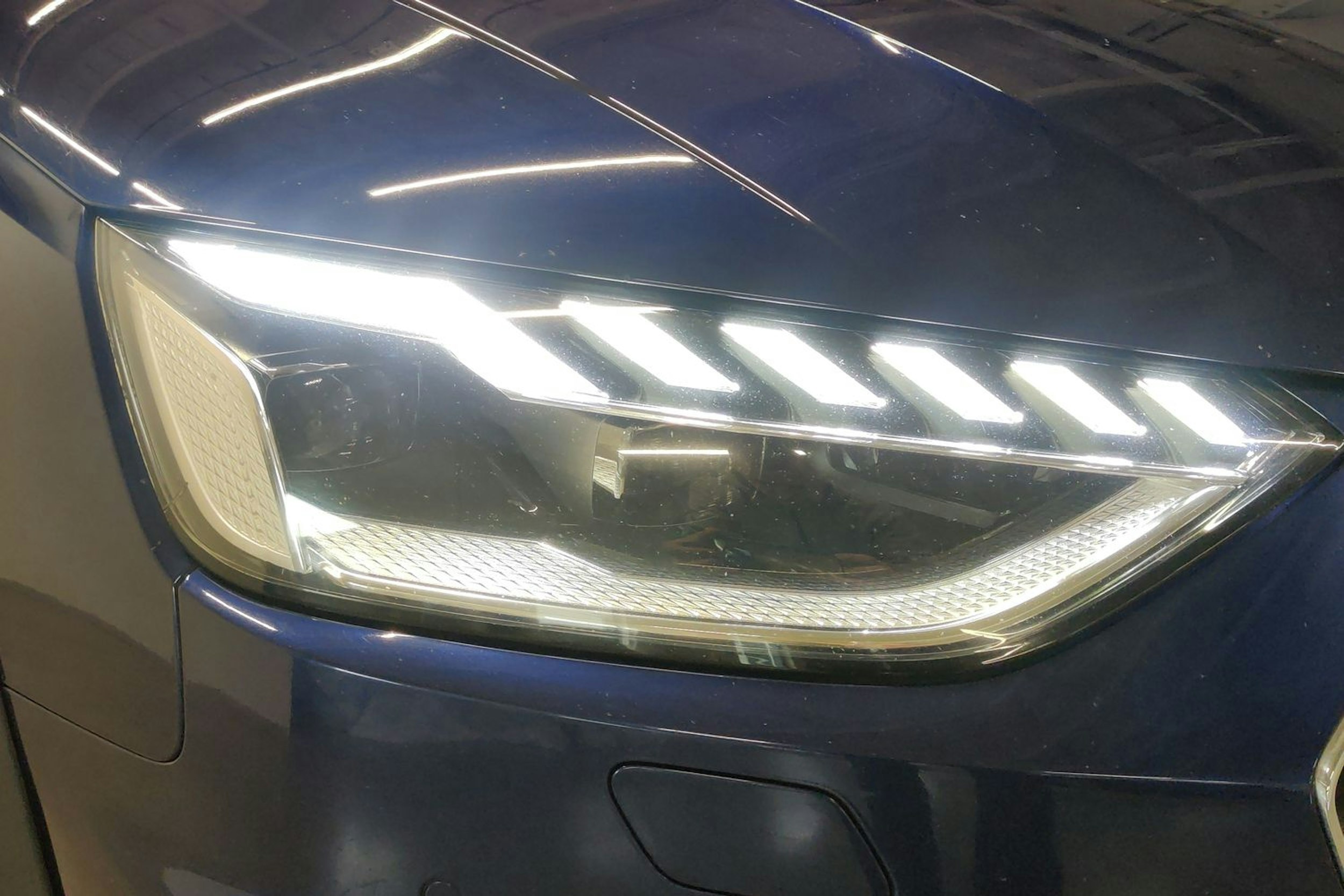 sininen Audi A4 allroad quattro 2020 kuva 15.