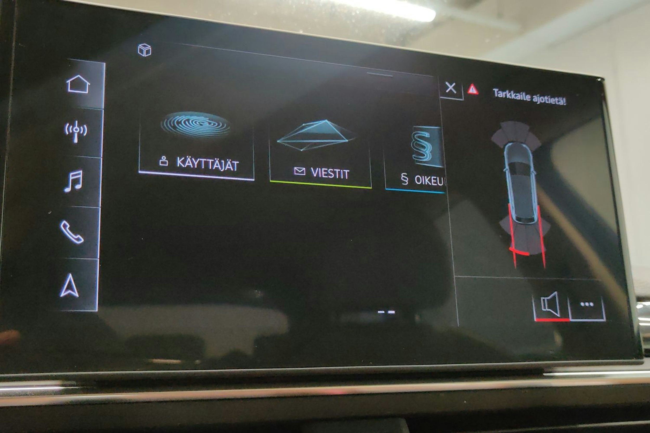 sininen Audi A4 allroad quattro 2020 kuva 20.