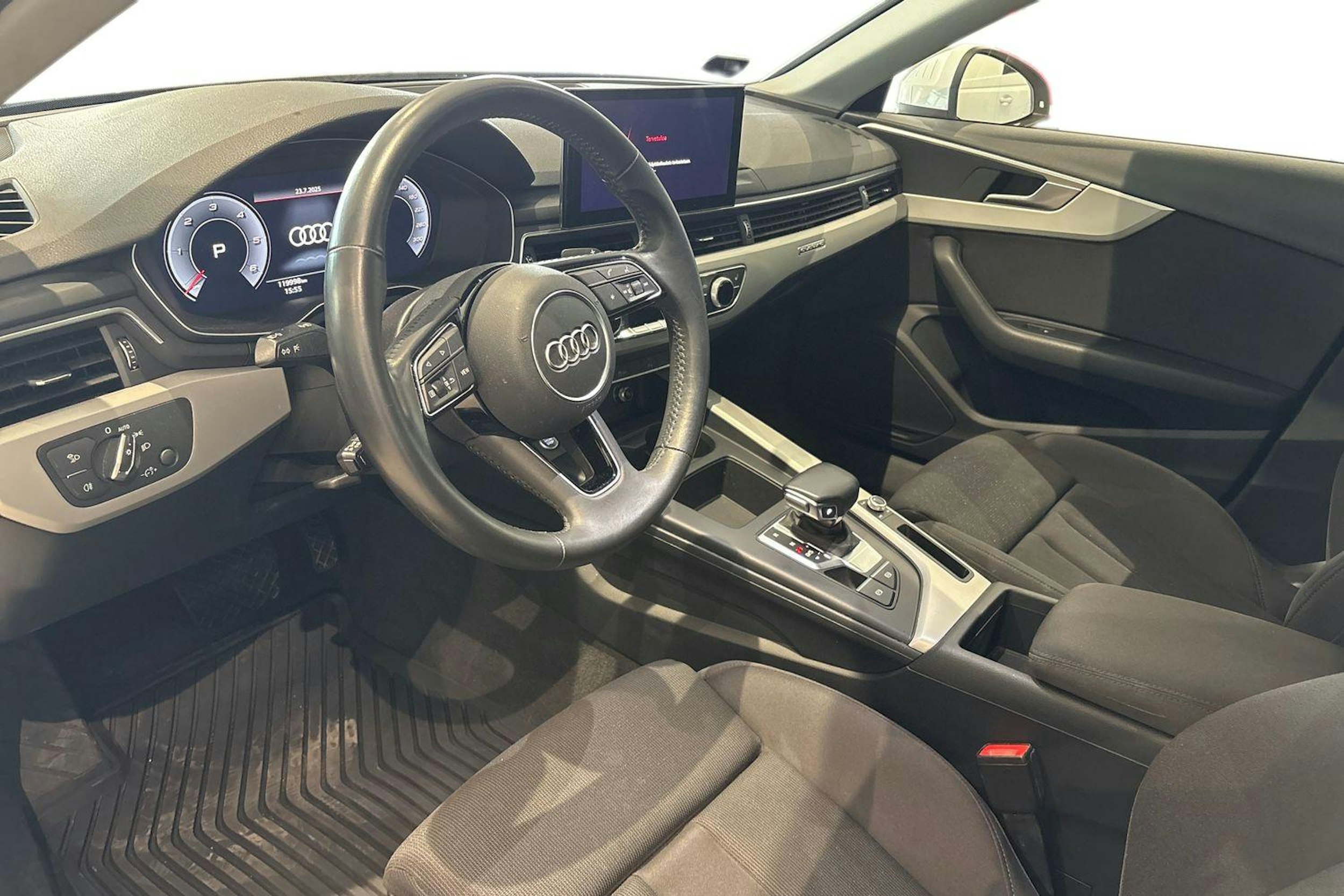 valkoinen Audi A4 allroad quattro 2020 kuva 7.