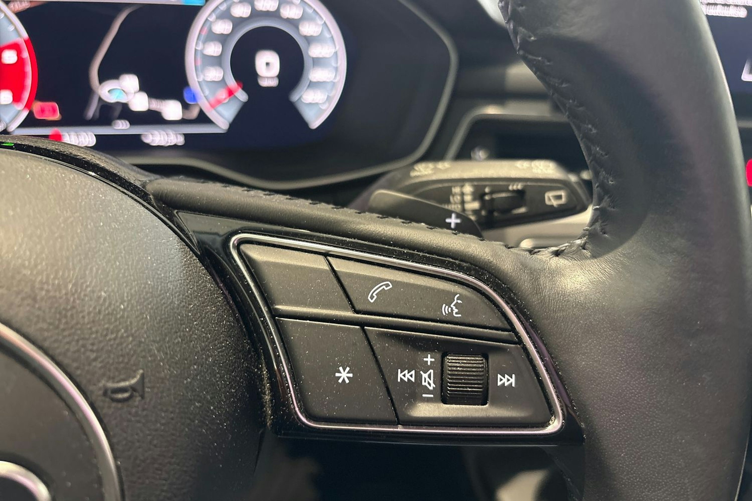 valkoinen Audi A4 allroad quattro 2020 kuva 22.