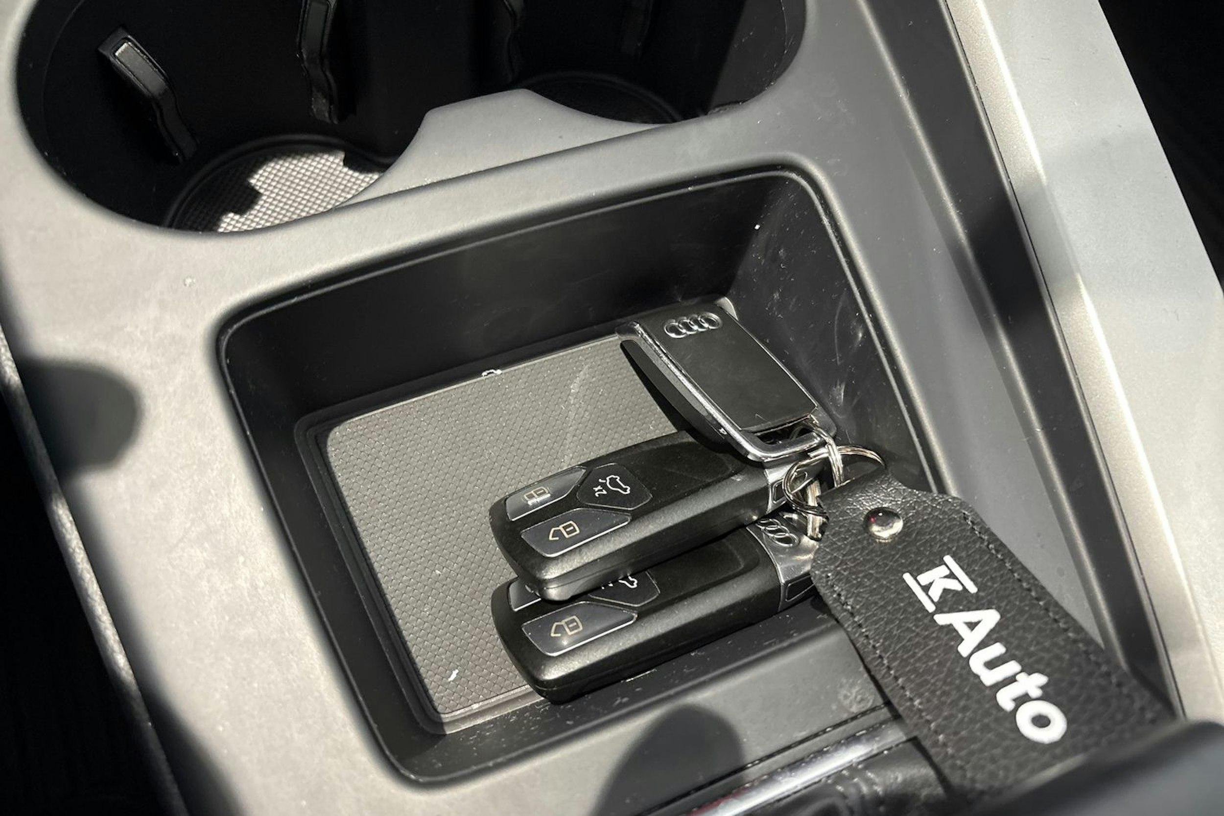 valkoinen Audi A4 allroad quattro 2020 kuva 30.