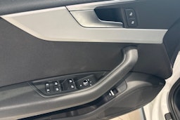 valkoinen Audi A4 allroad quattro 2020 kuva 32.