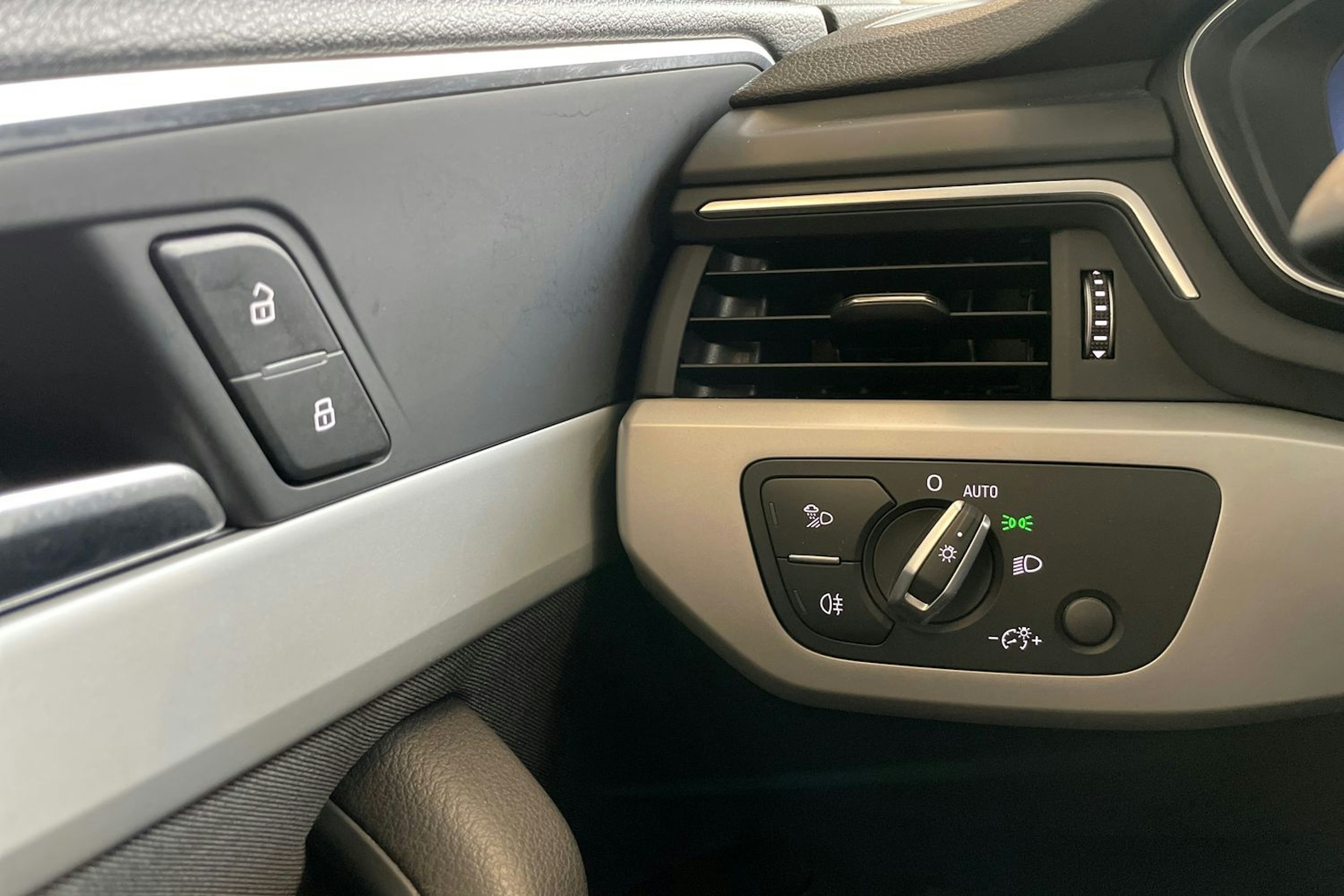hopea Audi A4 allroad quattro 2020 kuva 18.
