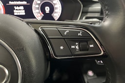 Valkoinen Audi A4 allroad quattro 2020 kuva 17.