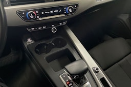 Valkoinen Audi A4 allroad quattro 2020 kuva 26.