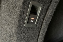 Valkoinen Audi A4 allroad quattro 2020 kuva 30.