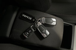 Valkoinen Audi A4 allroad quattro 2020 kuva 32.