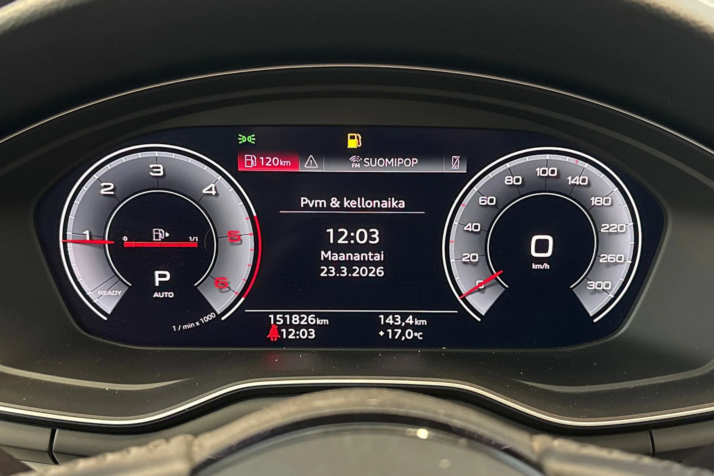 musta Audi A4 allroad quattro 2020 kuva 15.