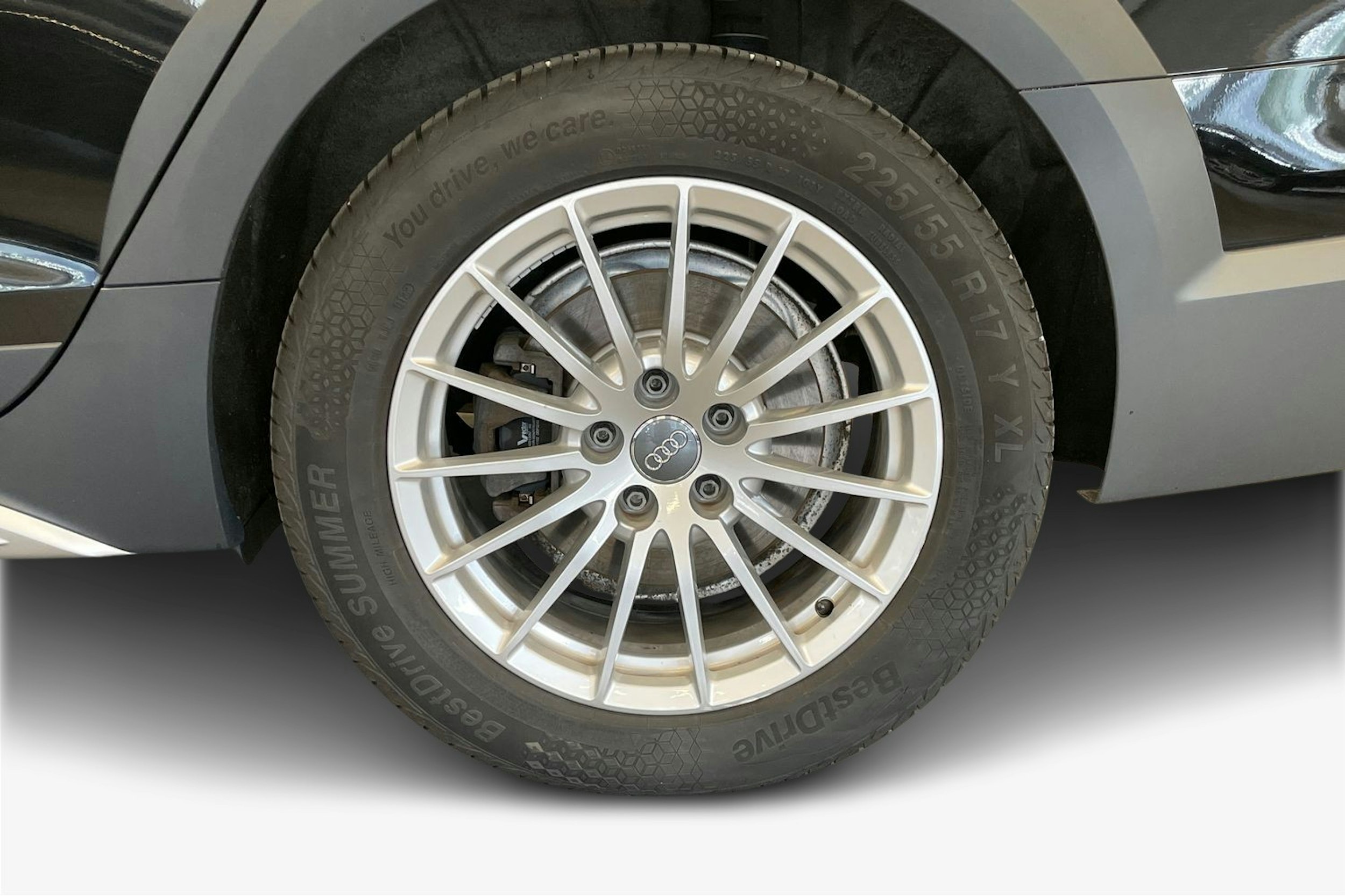 Musta Audi A4 allroad quattro 2020 kuva 11.