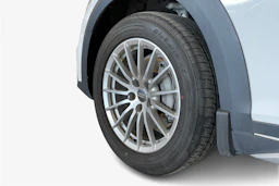 valkoinen Audi A4 allroad quattro 2020 kuva 12.