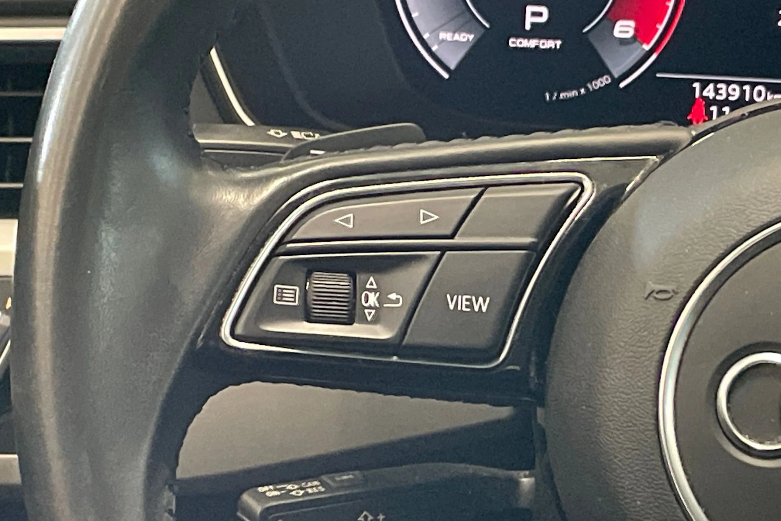 valkoinen Audi A4 allroad quattro 2020 kuva 18.