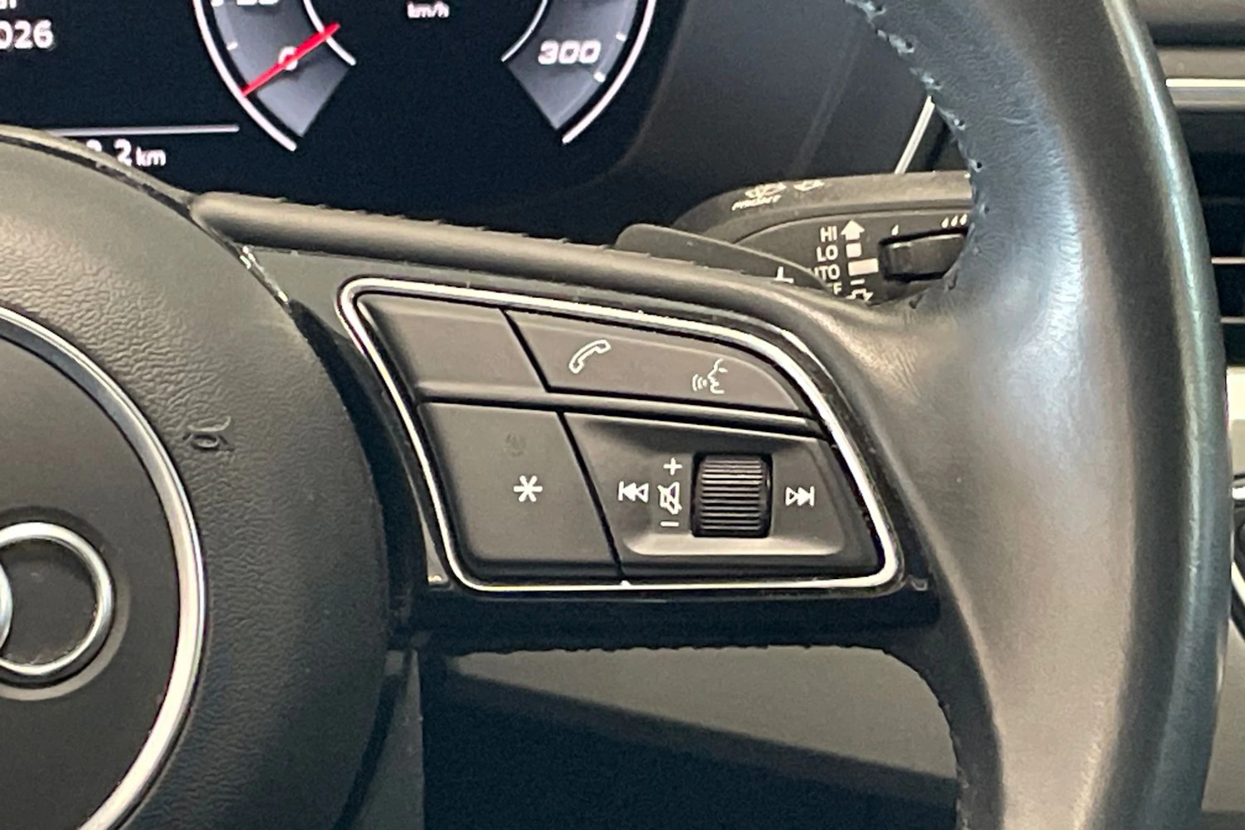 valkoinen Audi A4 allroad quattro 2020 kuva 19.
