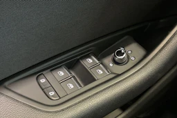 valkoinen Audi A4 allroad quattro 2020 kuva 32.