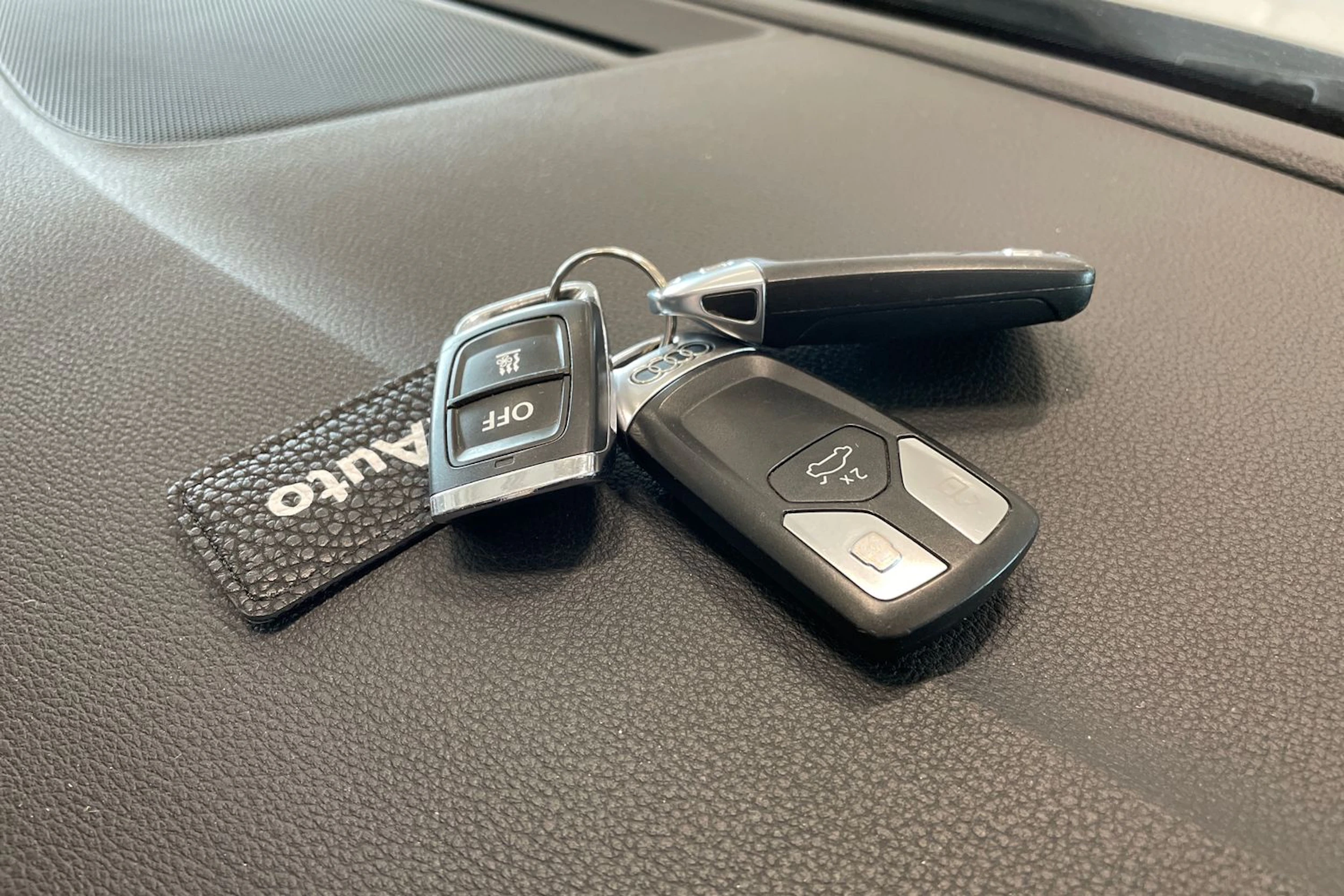 valkoinen Audi A4 allroad quattro 2020 kuva 37.