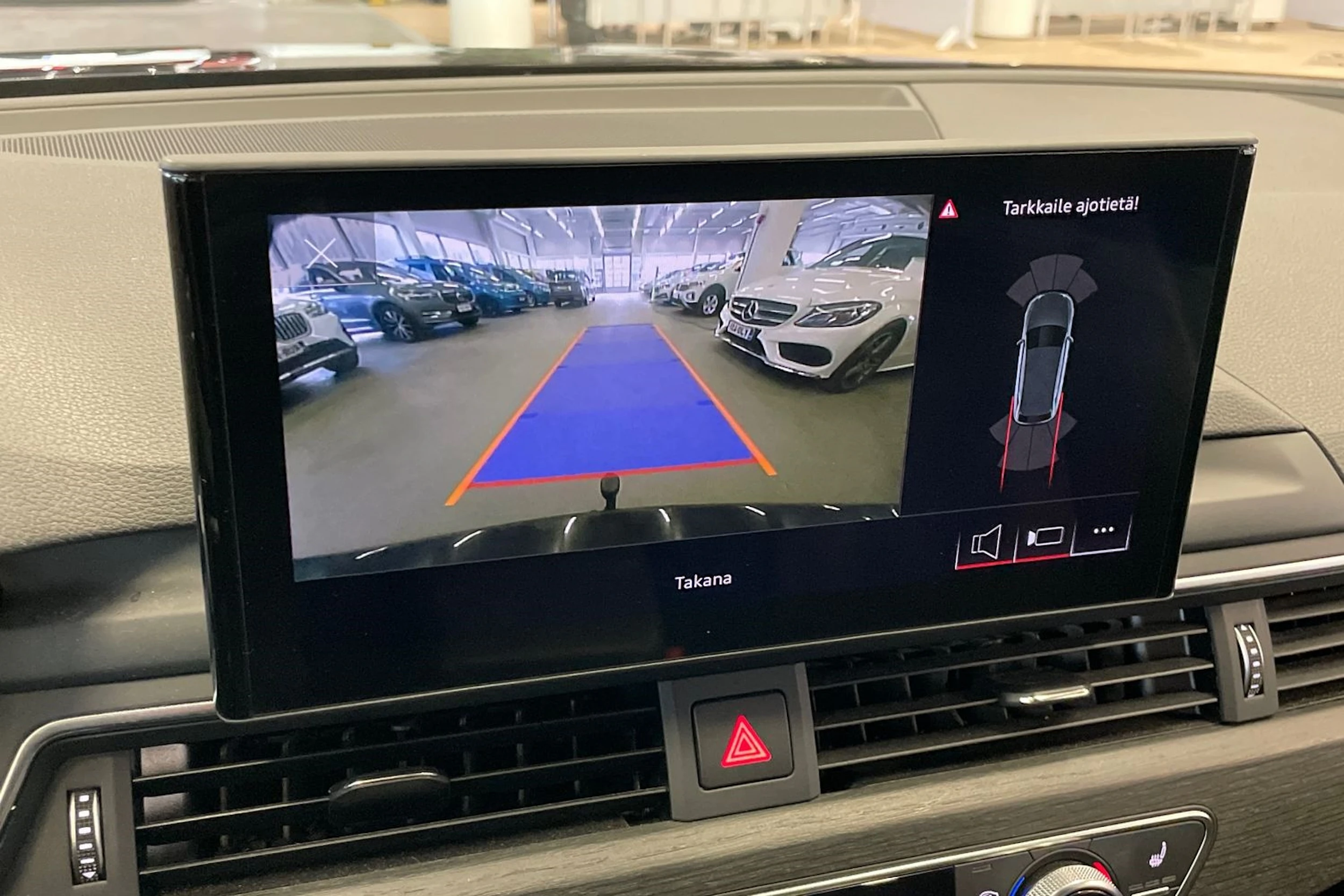 Musta Audi A4 allroad quattro 2020 kuva 16.