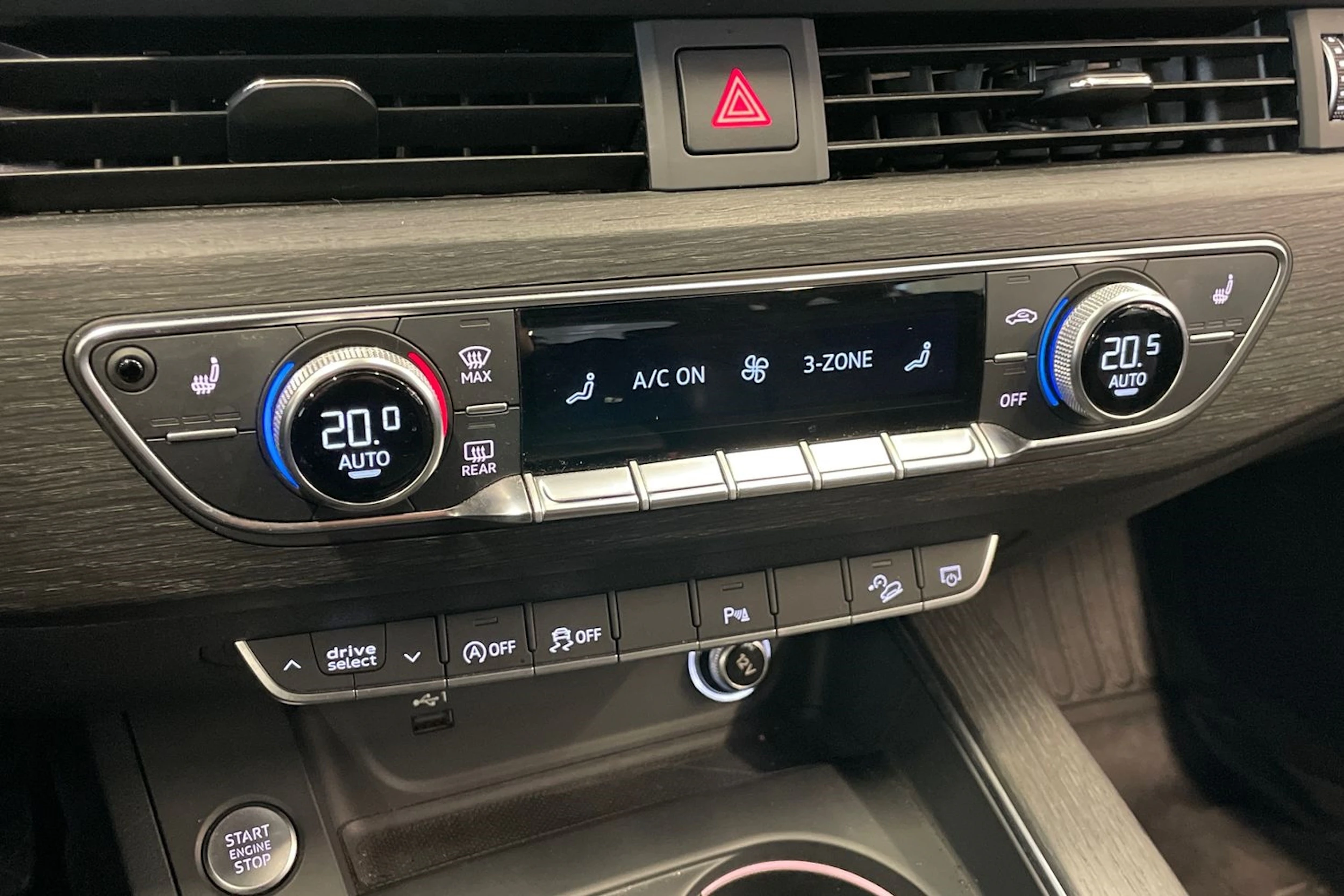 Musta Audi A4 allroad quattro 2020 kuva 24.