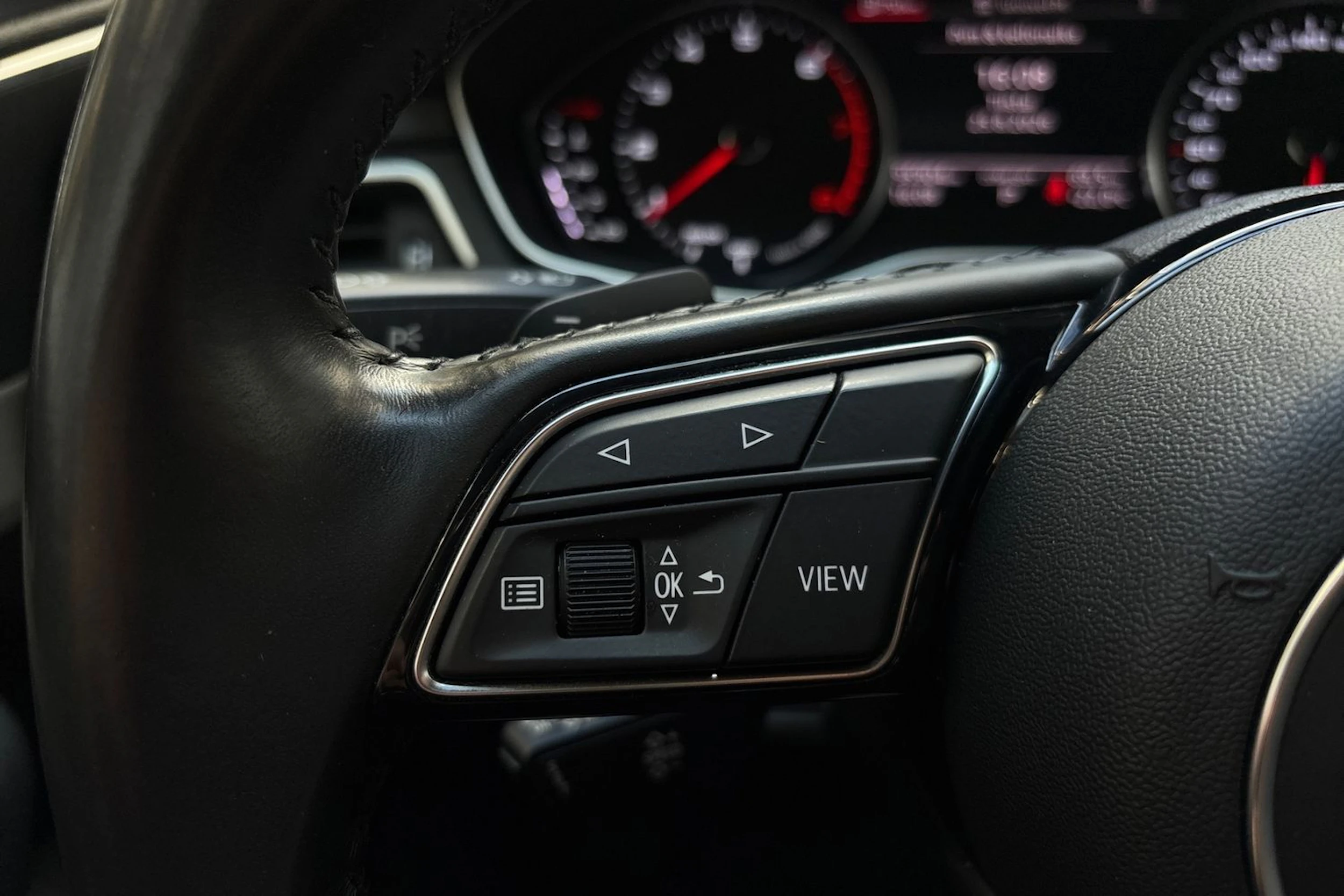 musta Audi A4 allroad quattro 2020 kuva 16.