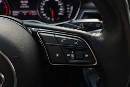 musta Audi A4 allroad quattro 2020 kuva 17.