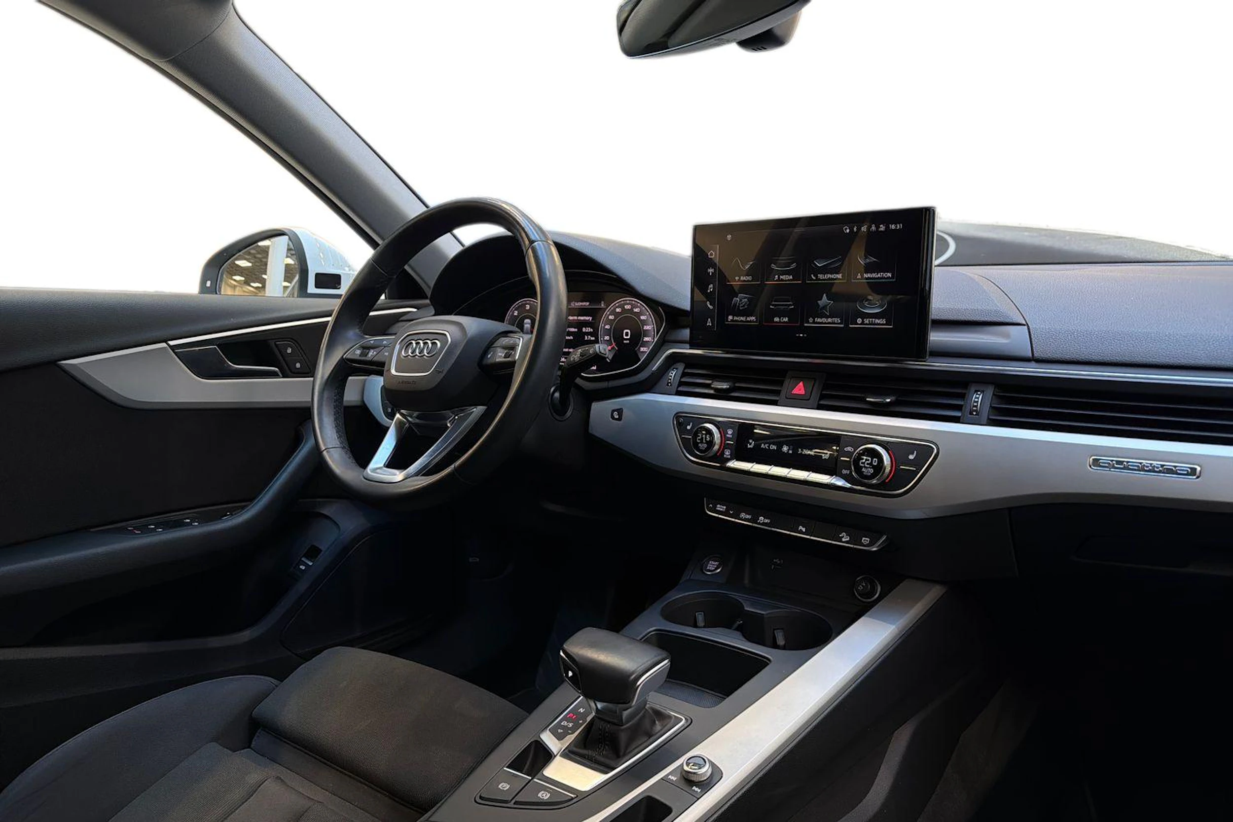 valkoinen Audi A4 allroad quattro 2021 kuva 7.