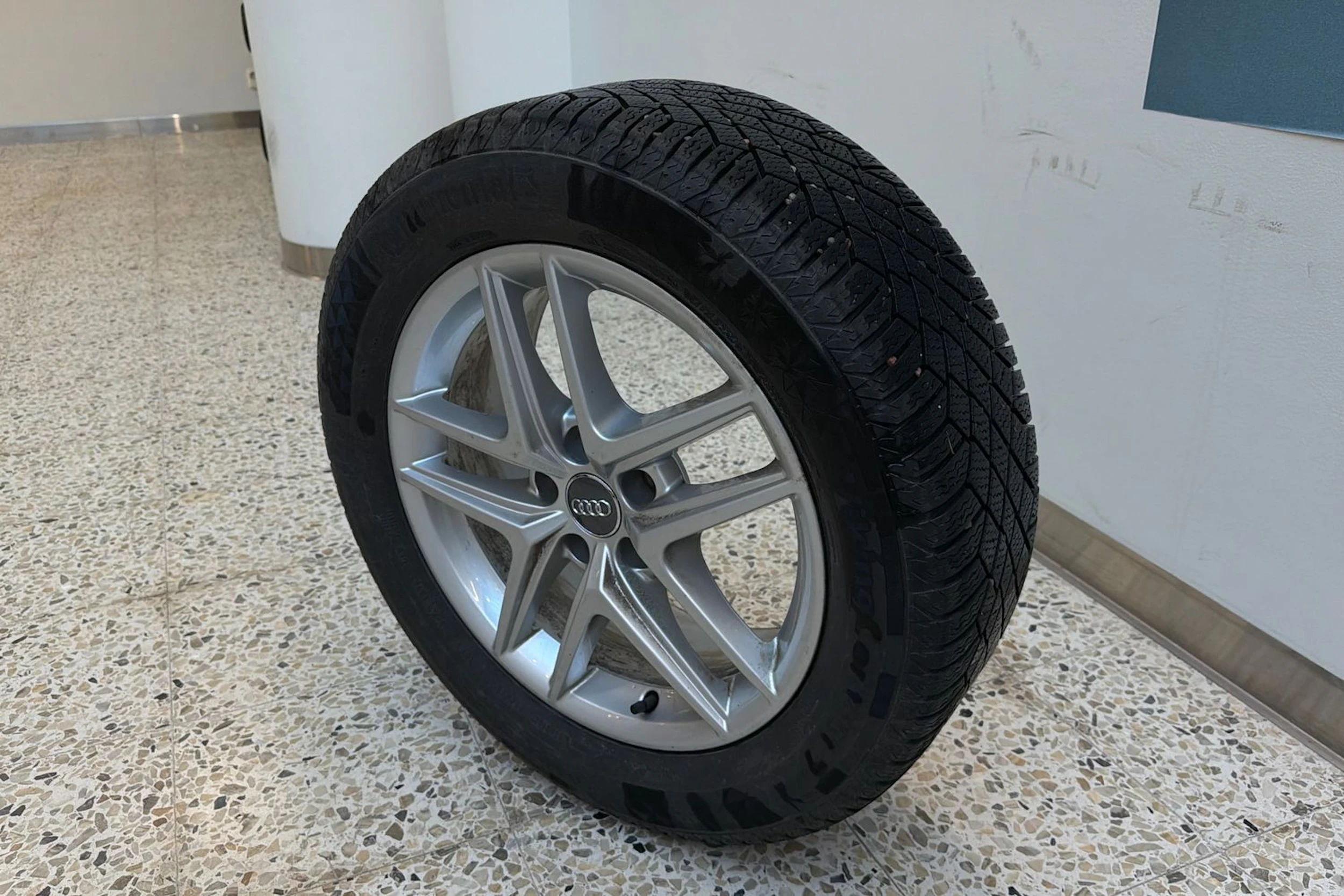 valkoinen Audi A4 allroad quattro 2021 kuva 10.