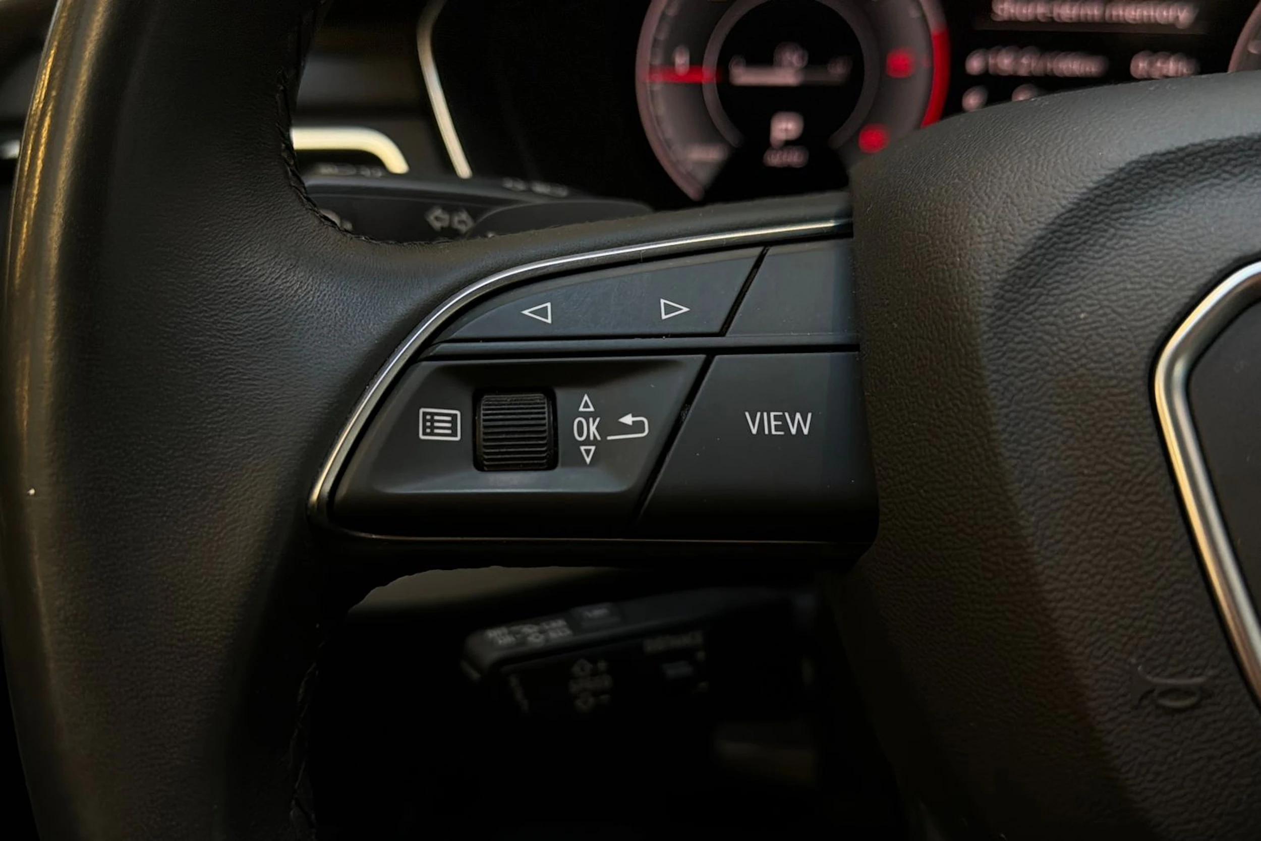 valkoinen Audi A4 allroad quattro 2021 kuva 13.