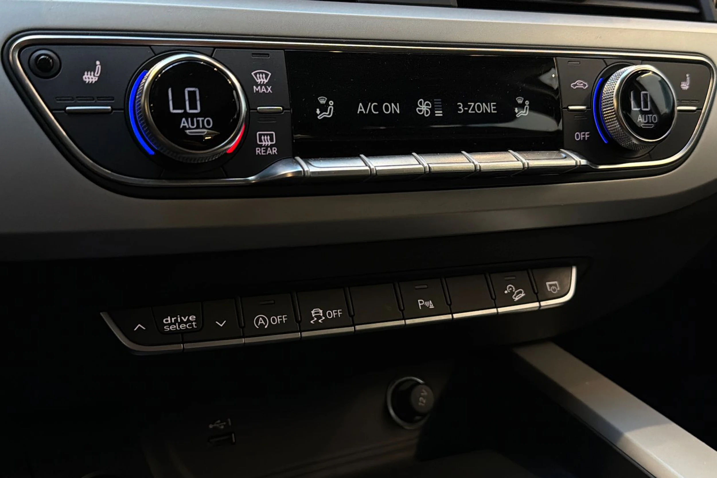 valkoinen Audi A4 allroad quattro 2021 kuva 24.