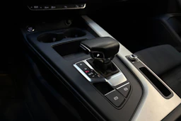valkoinen Audi A4 allroad quattro 2021 kuva 25.
