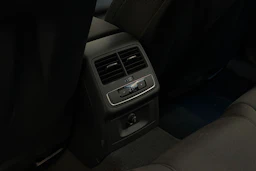 valkoinen Audi A4 allroad quattro 2021 kuva 26.