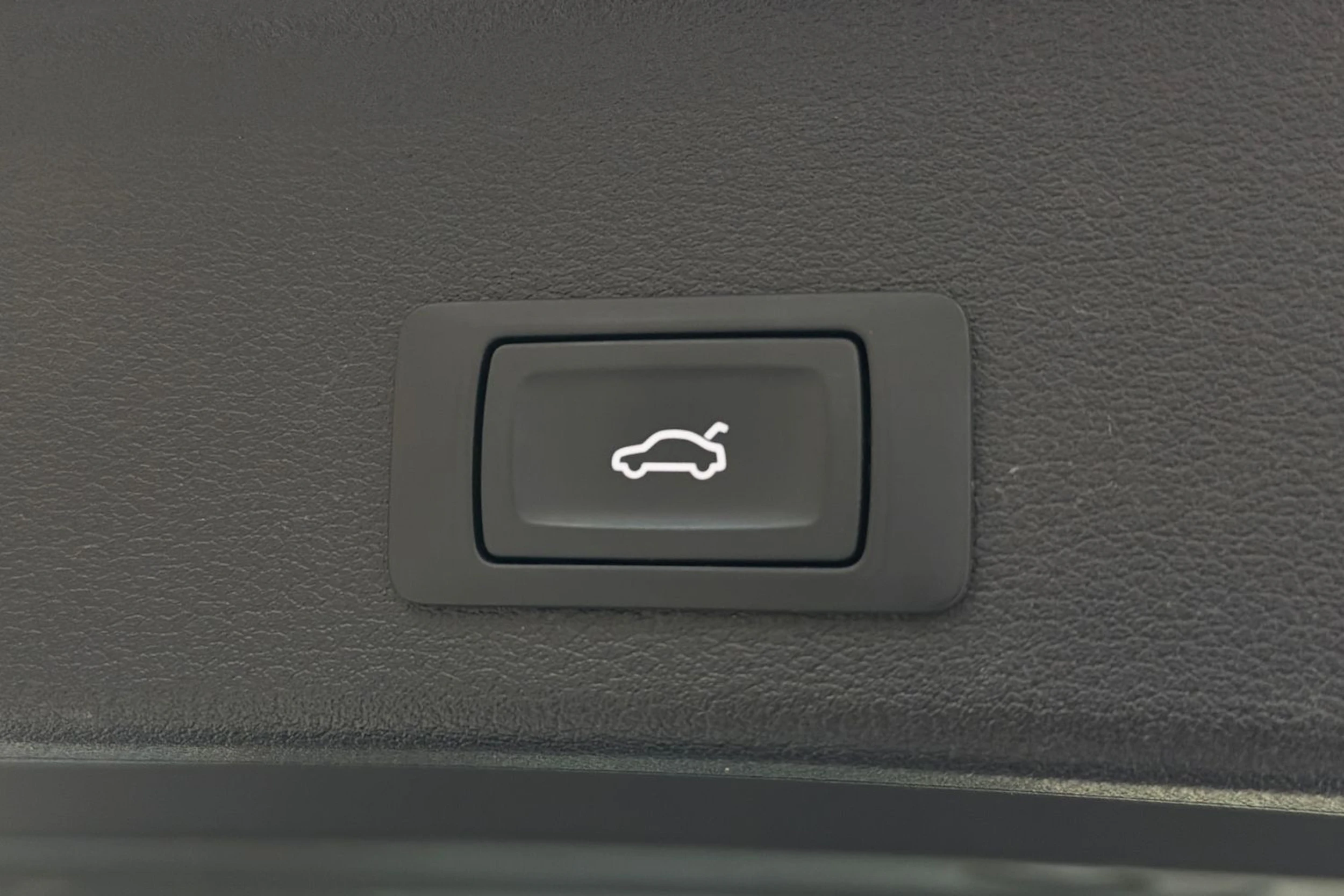 valkoinen Audi A4 allroad quattro 2021 kuva 28.