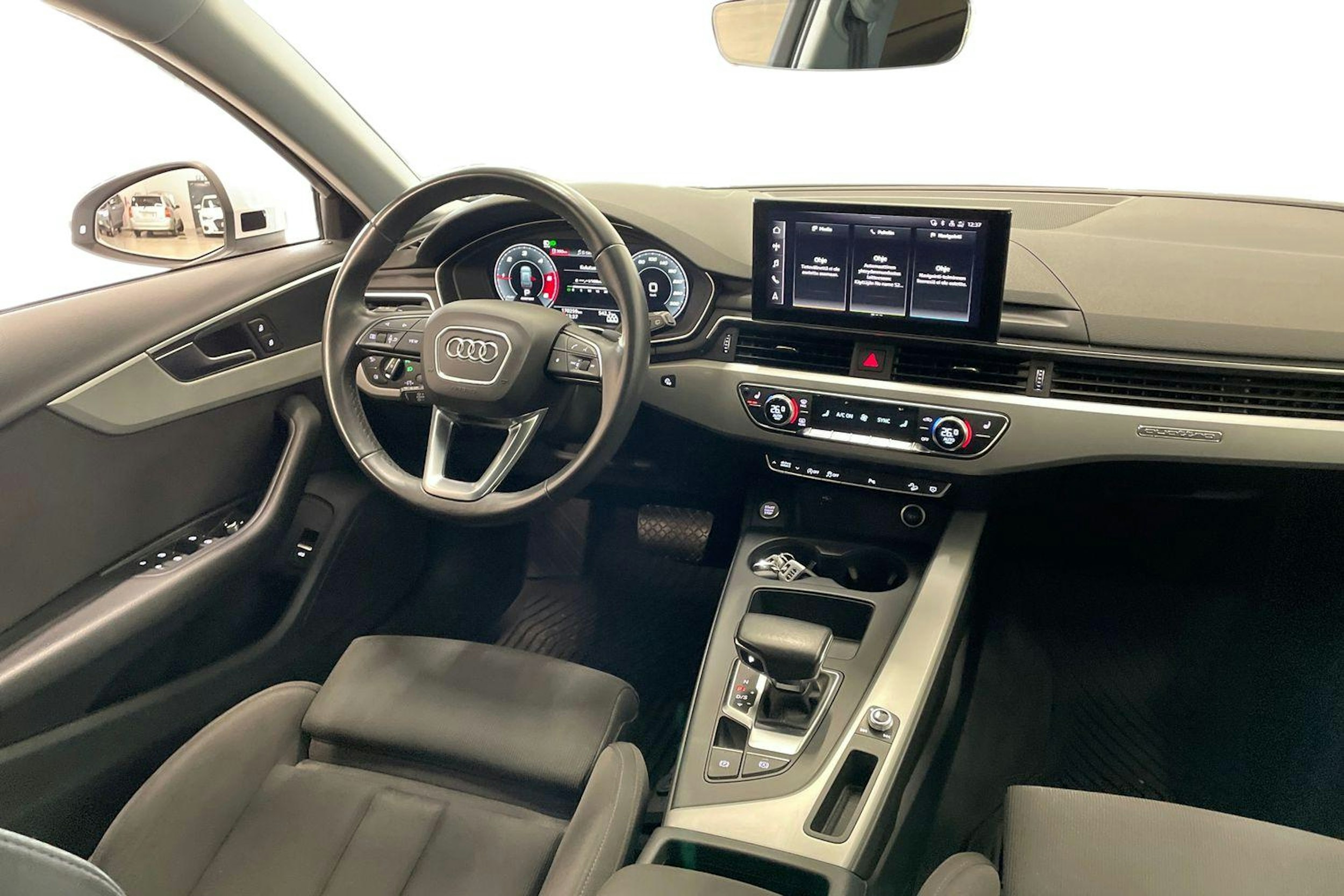 valkoinen Audi A4 allroad quattro 2021 kuva 9.