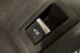 valkoinen Audi A4 allroad quattro 2021 kuva 38.