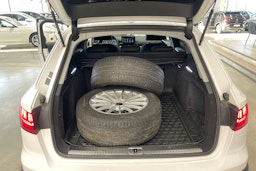 valkoinen Audi A4 allroad quattro 2021 kuva 39.