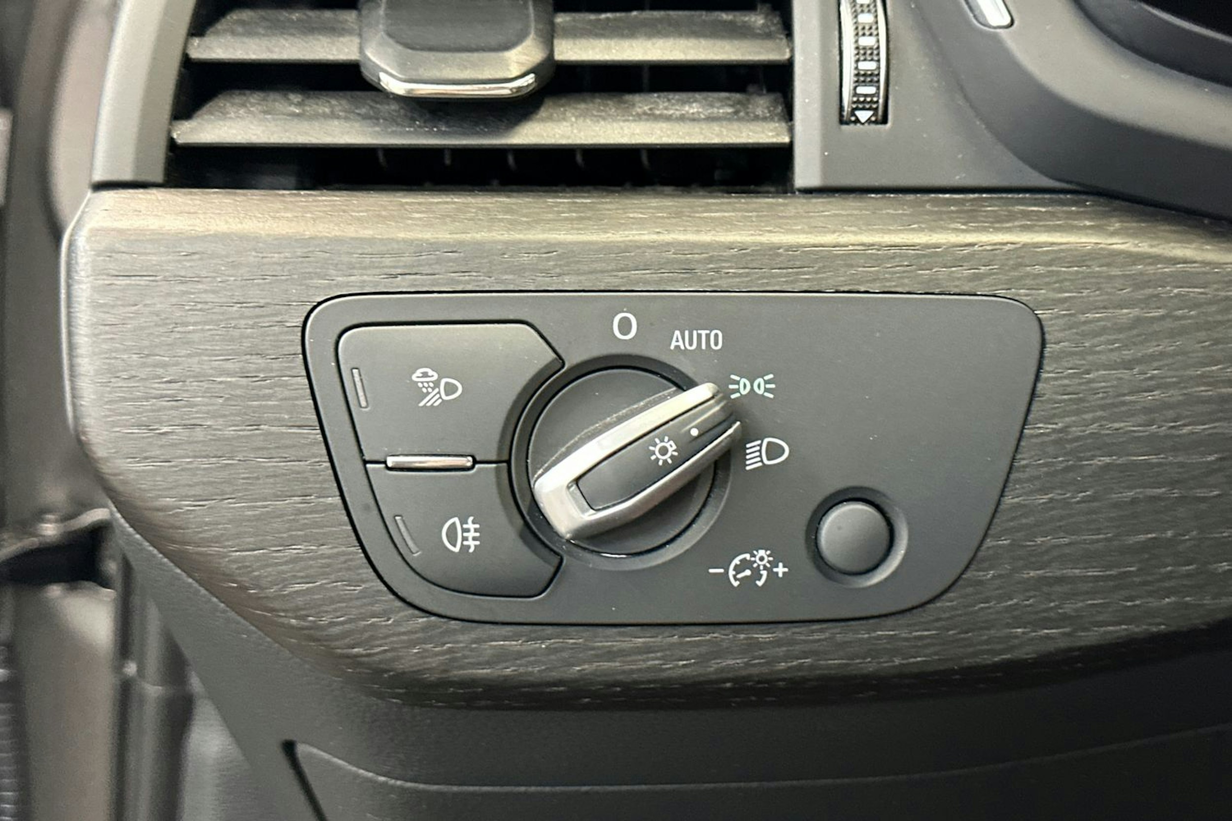 vihreä Audi A4 allroad quattro 2021 kuva 19.