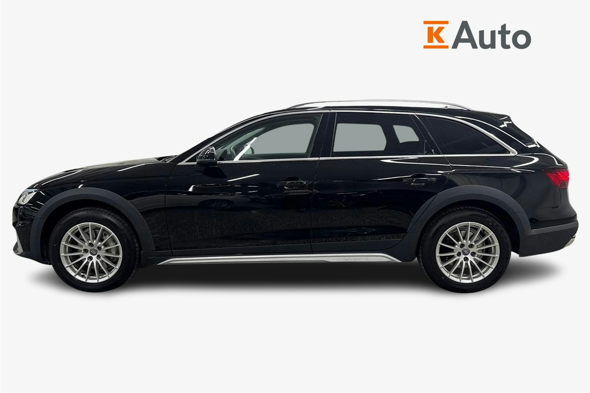 Musta Audi A4 allroad quattro 2021 kuva 6.
