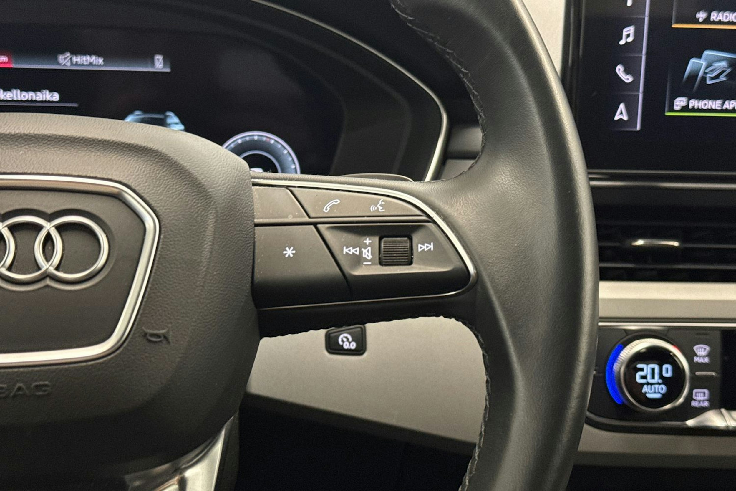 Musta Audi A4 allroad quattro 2021 kuva 16.