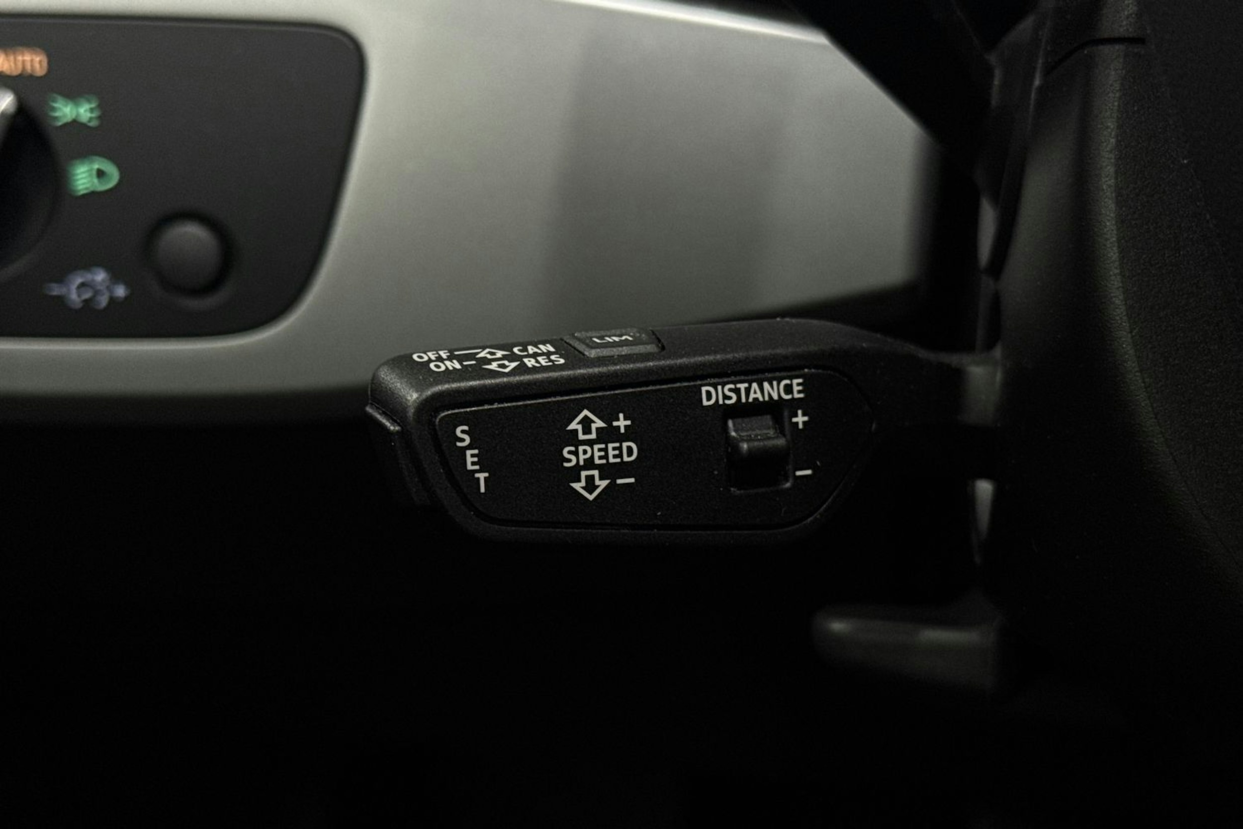 Musta Audi A4 allroad quattro 2021 kuva 17.