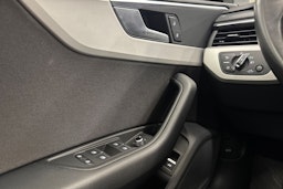 Musta Audi A4 allroad quattro 2021 kuva 19.