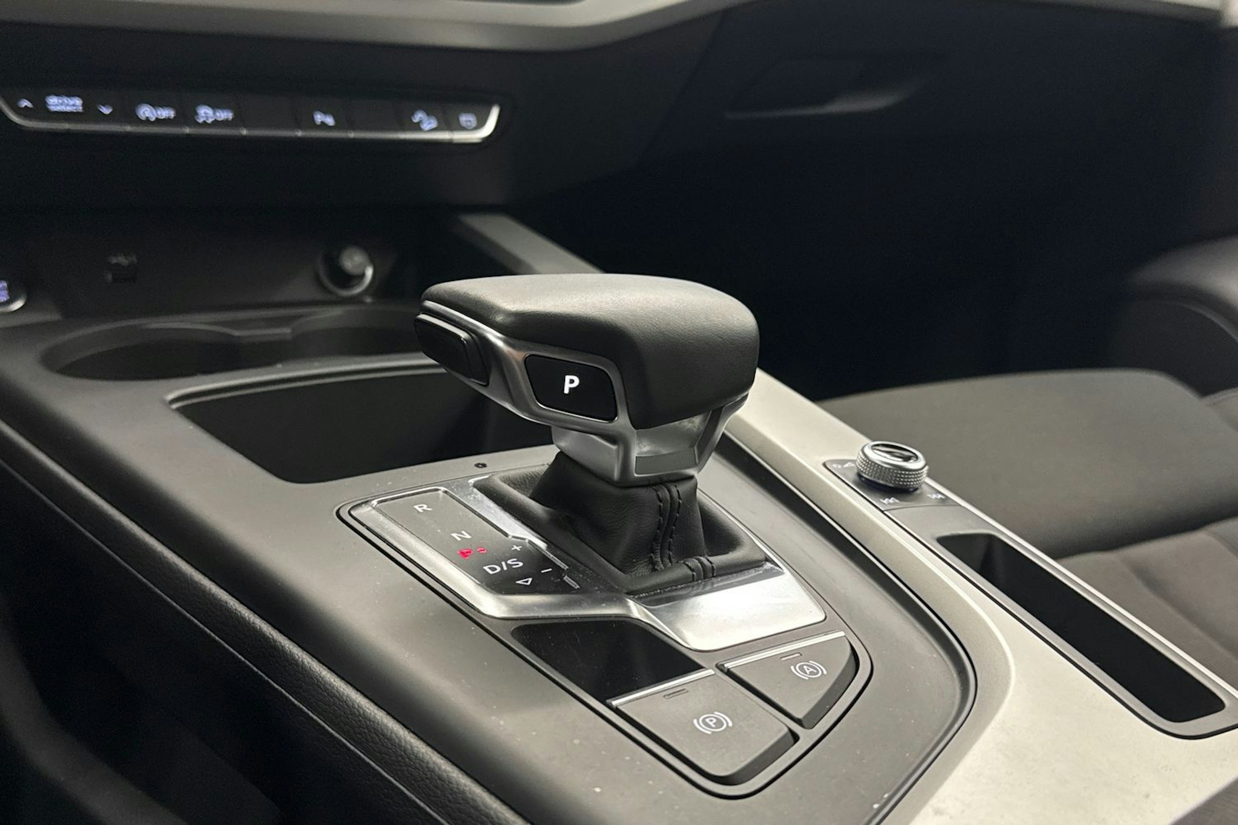 Musta Audi A4 allroad quattro 2021 kuva 21.