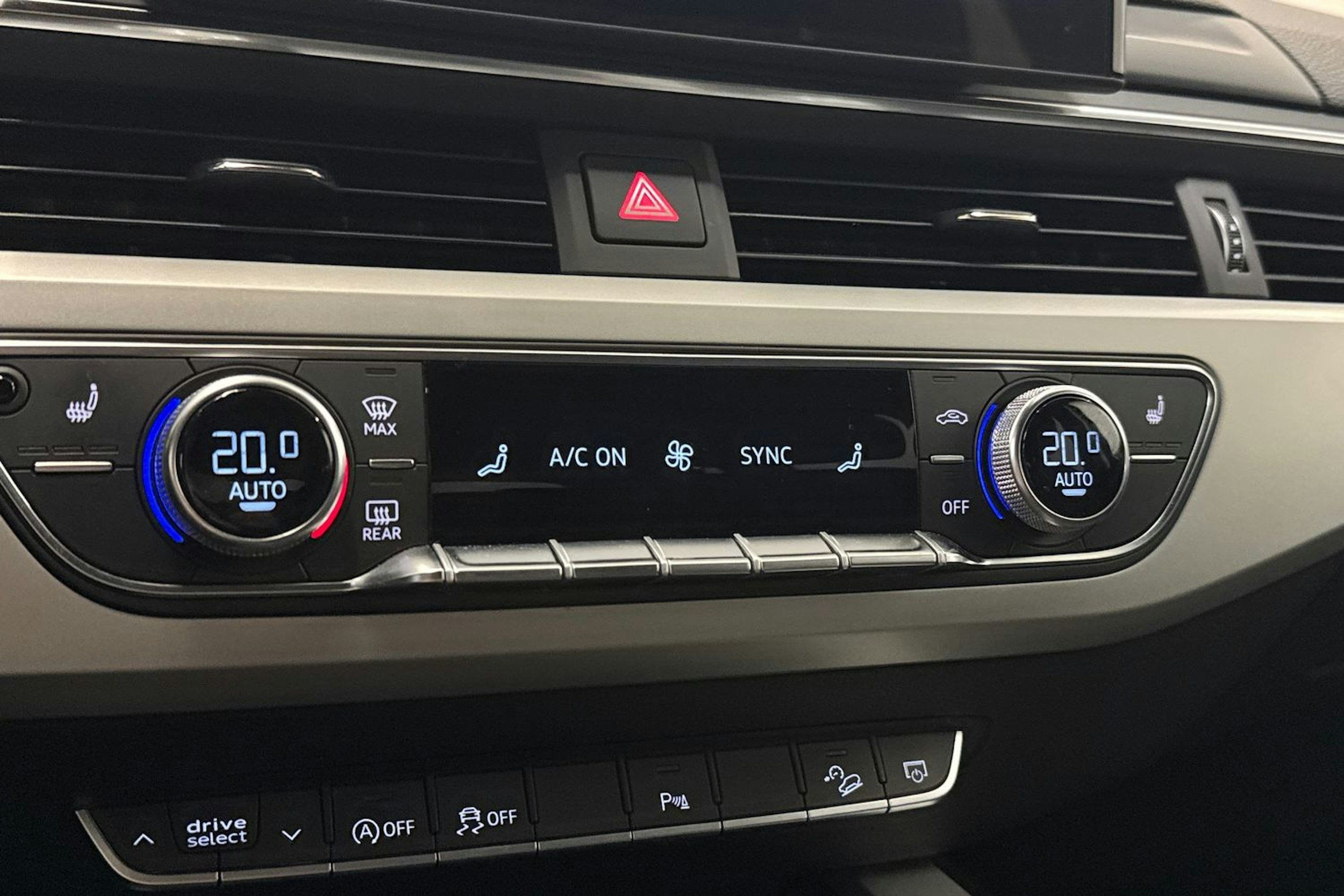 Musta Audi A4 allroad quattro 2021 kuva 23.