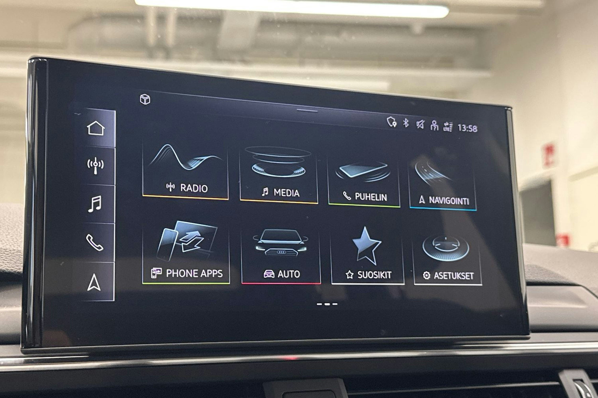 Musta Audi A4 allroad quattro 2021 kuva 24.