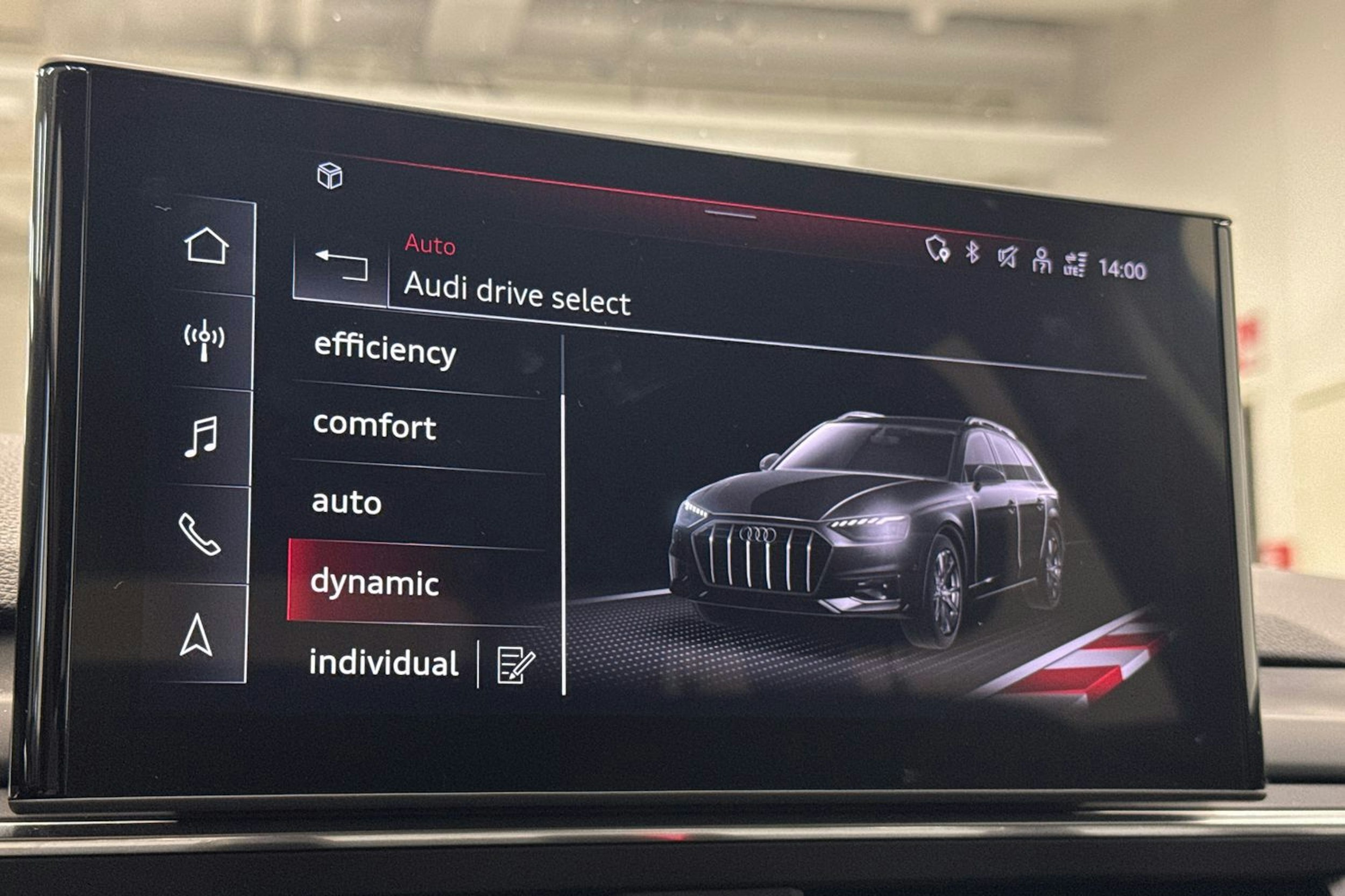 Musta Audi A4 allroad quattro 2021 kuva 30.